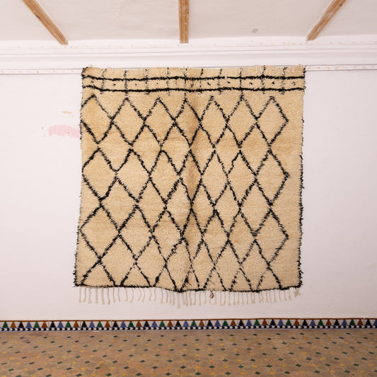 Vintage Beni Ourain Rug - Authentic Moroccan Wool Carpet - Handwoven Berber Tribal Area Rug - Natural Cream & Black