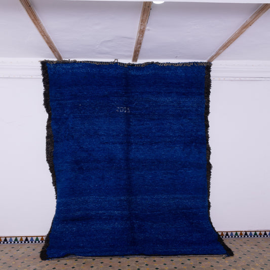 Vintage Moroccan Berber Rug – Handwoven Wool from Moyen Atlas – Deep Majorelle Blue with Black Borders – Authentic Beni Mguild Carpet – Bohemian & Modern Home Decor