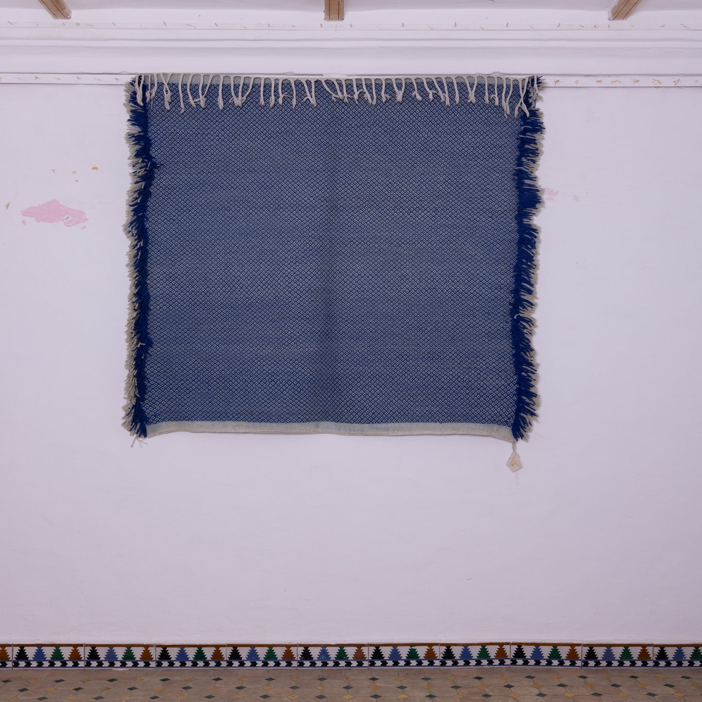 Handwoven Moroccan Akhnif Rug – Elegant Indigo & Ivory Wool & Cotton Carpet