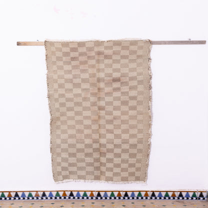 Handwoven Moroccan Akhnif Rug – Beige & Ivory Checkered Wool Rug ; 6,23 ft / 3,28 ft