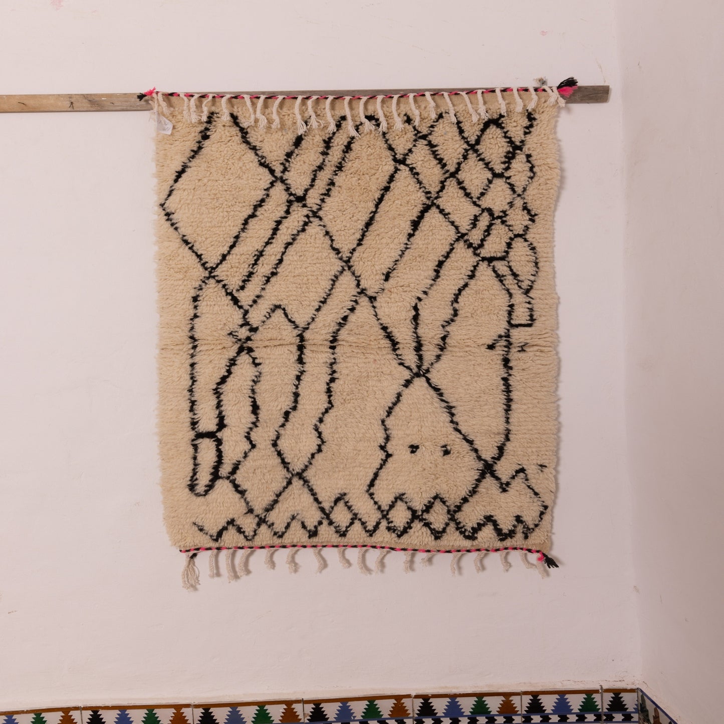 Minimalist Azilal Style Wool Rug - Black & White Diamond Pattern - Handmade Moroccan Wall Hanging or Runner
