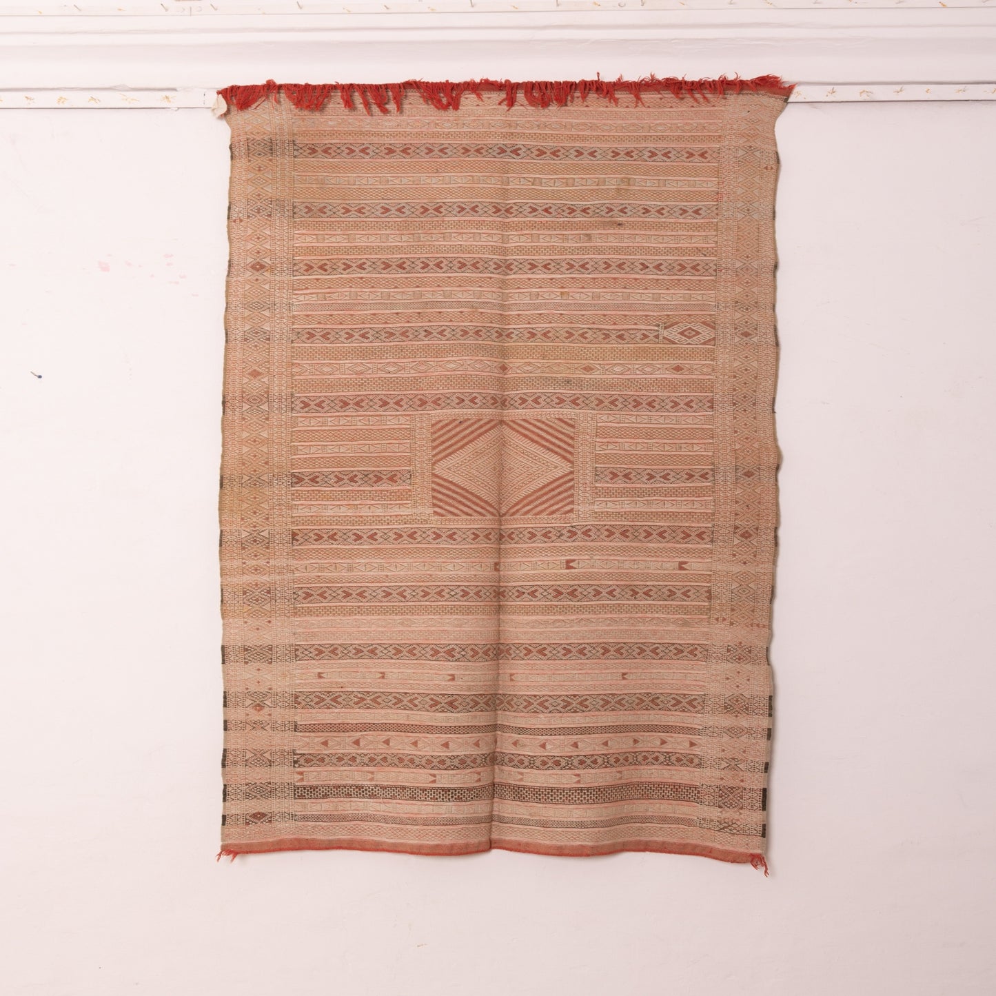 Handwoven Vintage Moroccan Rug | Authentic Berber Tribal Carpet in Earthy Tones ; 7,87 ft / 4,43 ft