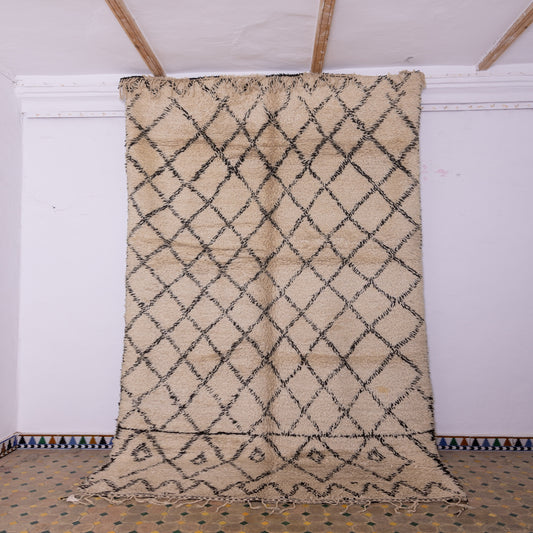 Vintage Moroccan Beni Ourain Rug – Handwoven Wool Berber Carpet – Diamond Tribal Pattern – Soft & Luxurious Boho Decor