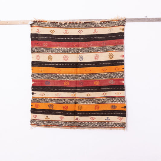 Handwoven Moroccan Akhnif Rug – Authentic Berber Wool Carpet