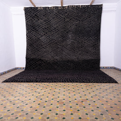 Handwoven Moroccan Mrirt Rug – Luxurious High-Pile Wool Berber Carpet in Black & White Geometric Design