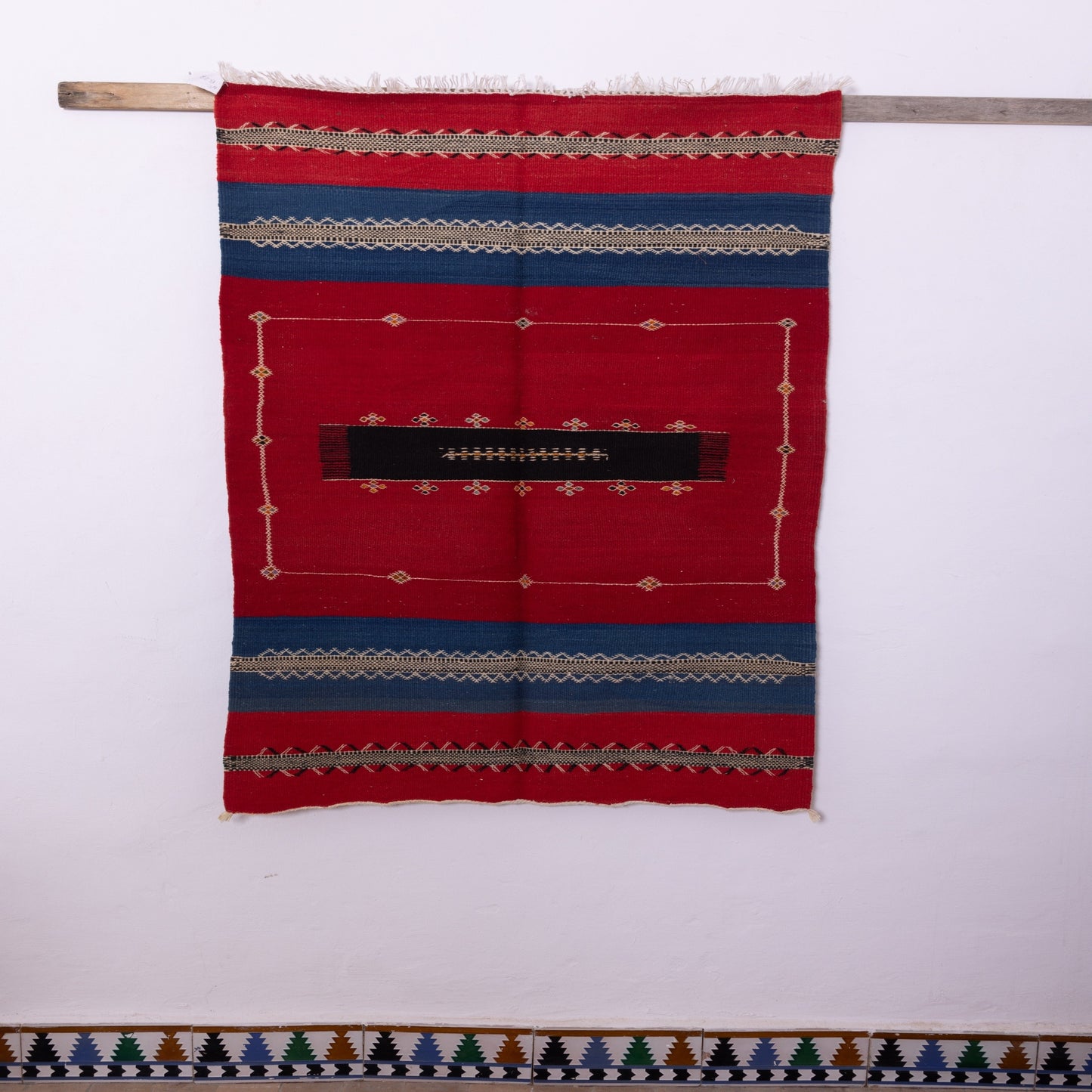 Handwoven Moroccan Akhnif Rug – Bold Berber Wool & Cotton Carpet