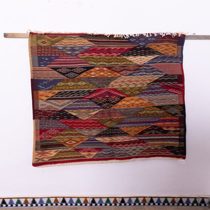 Handwoven Moroccan Akhnif Rug – Geometric Bohemian Beauty ; 5,25 ft /  4,59 ft