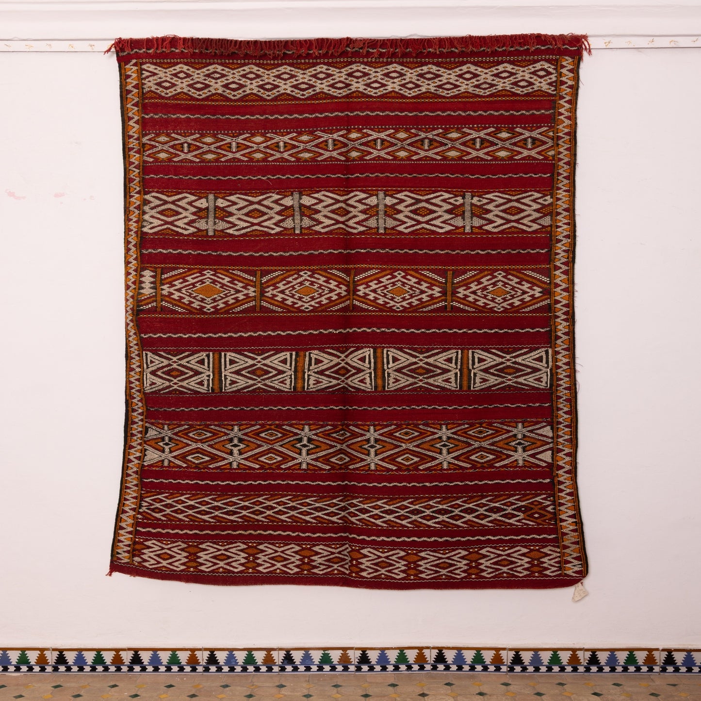 Vintage Moroccan Kilim Rug | Handwoven Berber Wool Carpet | Red Tribal Flatweave ; 8,69 ft / 5,58 ft