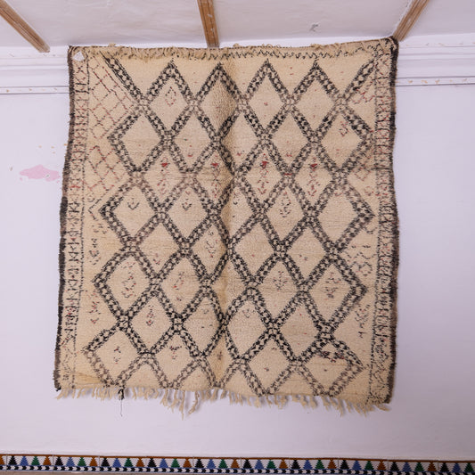 Vintage Beni Ourain Rug – Authentic Moroccan Wool Carpet – Handwoven Berber Rug – Geometric Diamond Design – Boho & Minimalist Home Decor