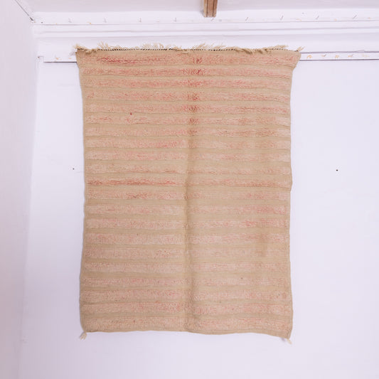 Handwoven Taznakht Moroccan Rug – 100% Wool Beige & Soft Pink Striped Carpet – Authentic Berber Artisan Weaving – Subtle Minimalist Design