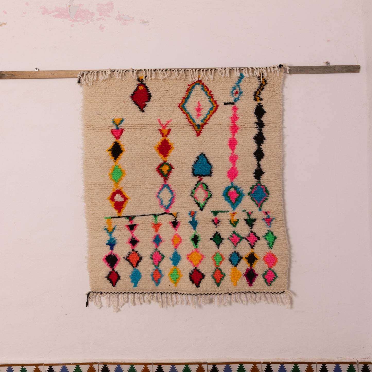 Colorful Azilal Wall Hanging Rug - 80% Wool 20% Cotton - Handmade Moroccan Small Rug - Boho Tribal Diamond Design