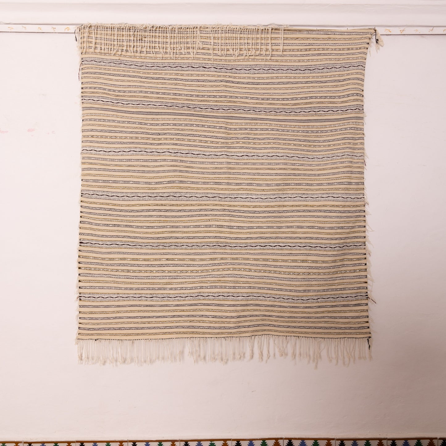 Handwoven Moroccan Handira Kilim | Vintage Berber Wool Blanket | Neutral Striped Boho Rug ; 7,38 ft / 5,09 ft