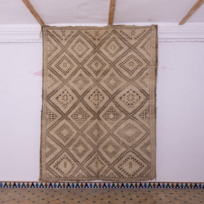 Vintage Moroccan Berber Rug – Handwoven Wool Carpet with Geometric Diamond Tribal Motifs ; 10,17 ft / 5,91 ft