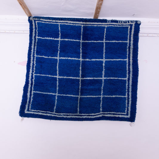 Vintage Moroccan Berber Rug – Handwoven Wool from Moyen Atlas – Deep Blue Grid Pattern – Authentic Beni Mguild Carpet – Bohemian & Modern Home Decor