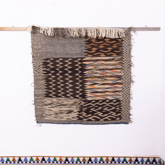 Handwoven Moroccan Akhnif Rug – Authentic Berber Wool Carpet