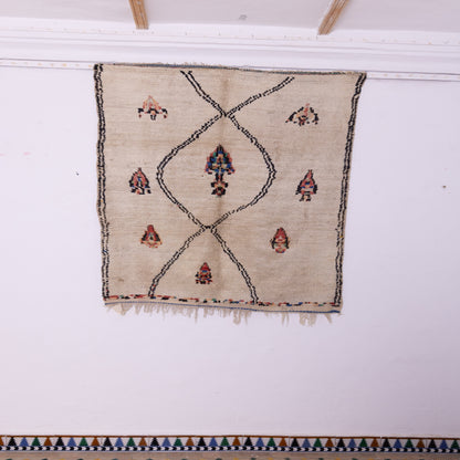 Nomadic Bloom” – Vintage Azilal Rug with Abstract Floral Motifs