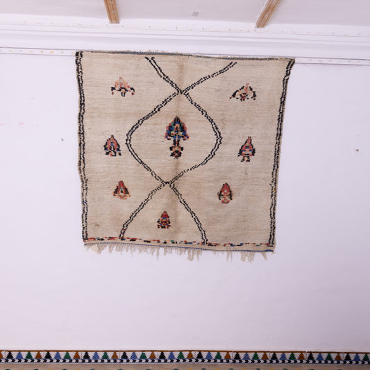 Nomadic Bloom” – Vintage Azilal Rug with Abstract Floral Motifs