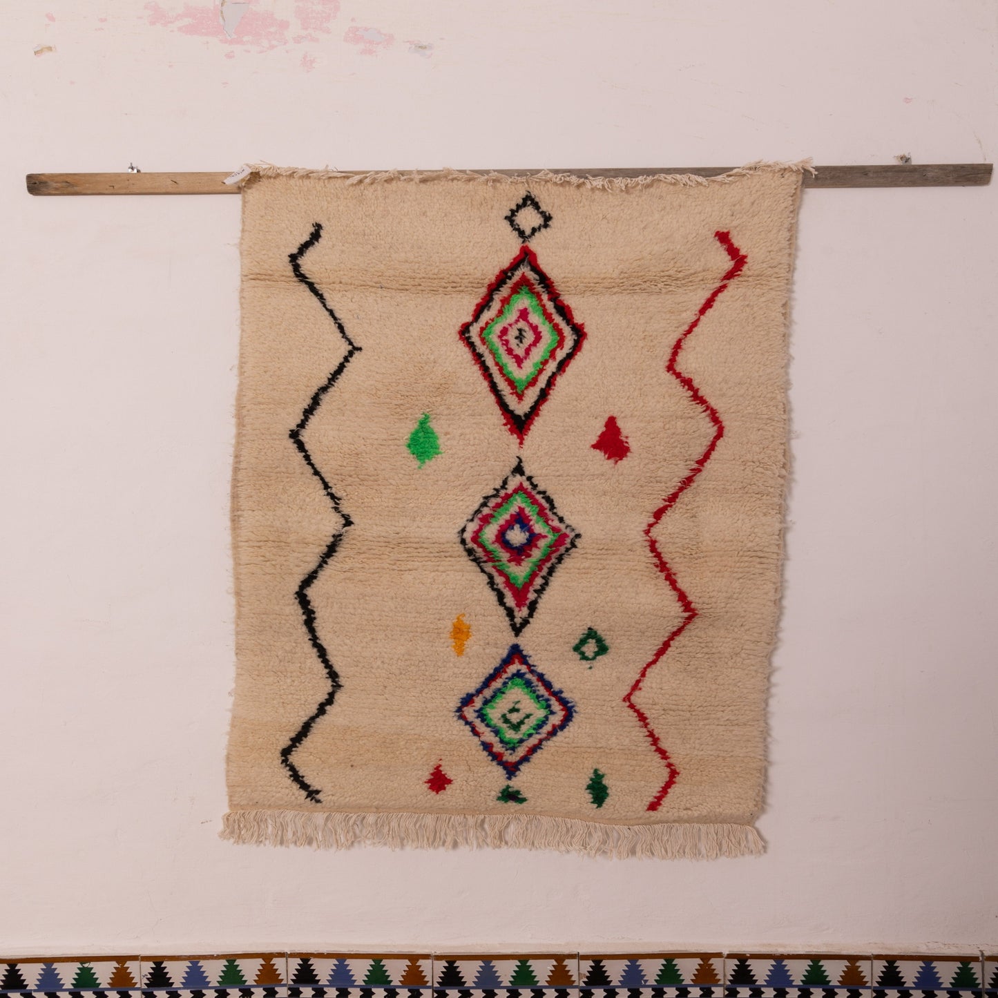 Small Azilal Moroccan Rug - 80% Wool 20% Cotton - Handwoven Berber Tribal Diamonds - Wall Hanging or Entryway Accent