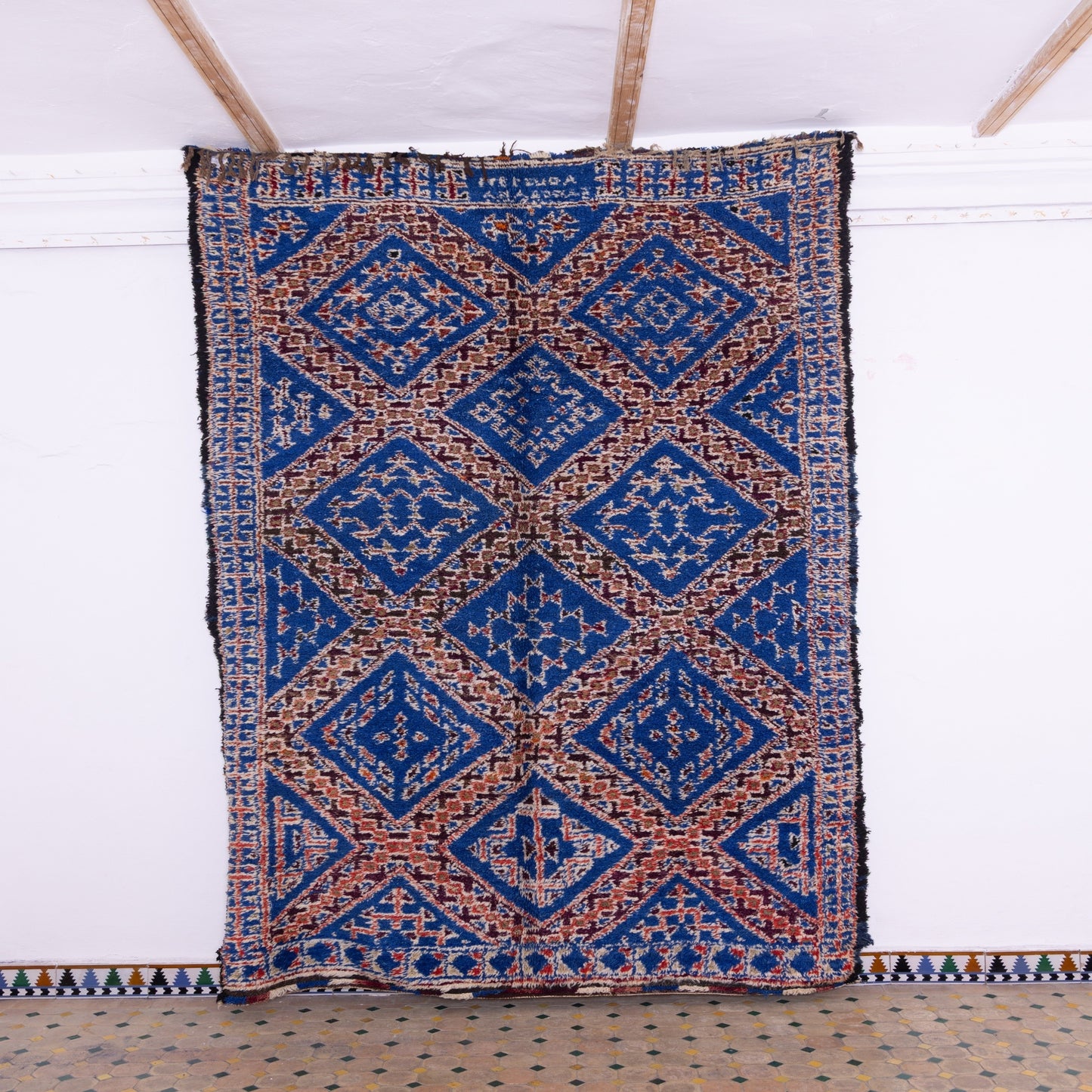 Vintage Moroccan Berber Rug – Handwoven Wool from Moyen Atlas – Geometric Diamond Pattern in Majorelle Blue – Authentic Beni Mguild Carpet