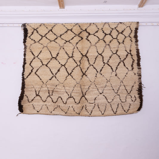 Echoes of Atlas” – Vintage Beni Ourain Rug with Lozenge Lattice