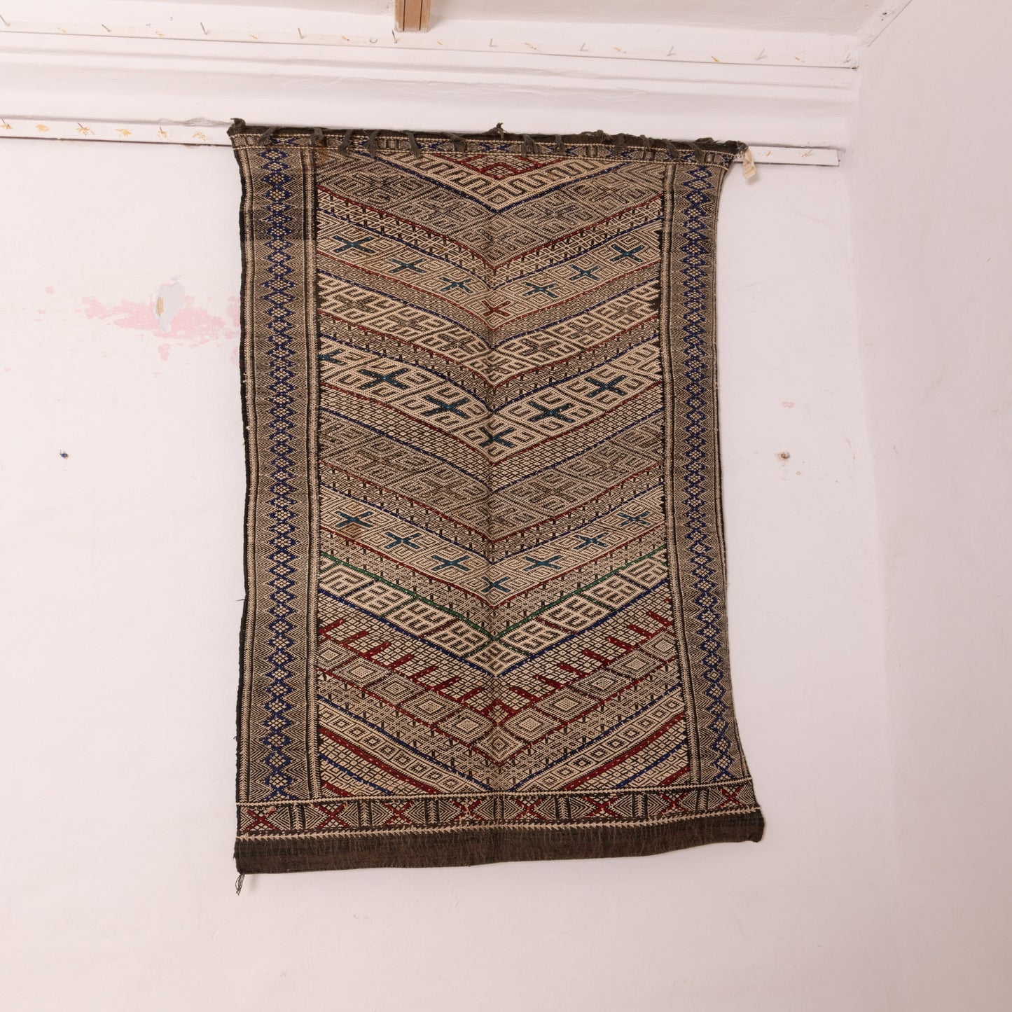 Vintage Moroccan Handwoven Berber Rug | Geometric Wool Tribal Runner ; 6,73 ft / 3,44 ft