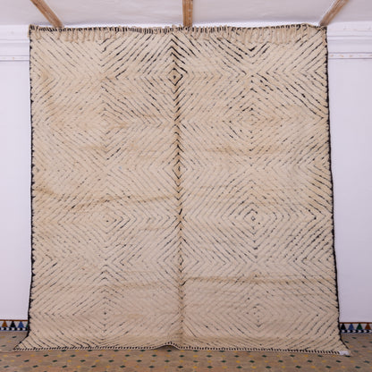 Handwoven Moroccan Mrirt Rug – Luxurious High-Pile Wool Berber Carpet in Black & White Geometric Design ; 11,81 ft / 8,20 ft