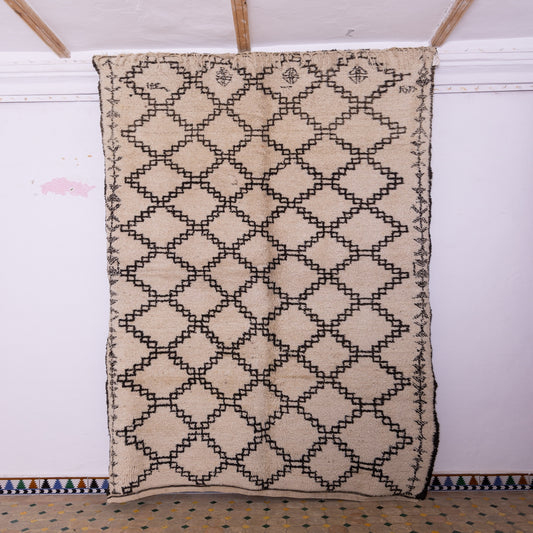 Vintage Moroccan Beni Ourain Rug – Handwoven Wool with Geometric Berber Pattern