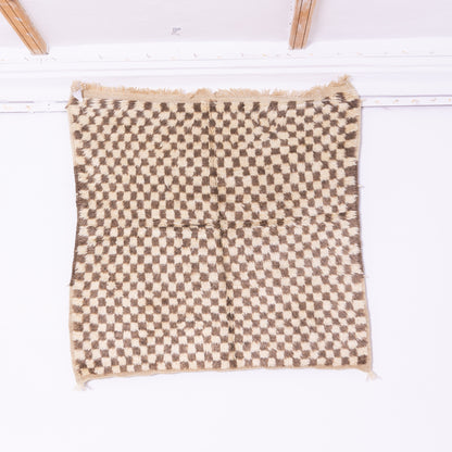 Handwoven Taznakht Moroccan Rug – 100% Wool Brown & Beige Checkerboard Carpet – Authentic Berber Craftsmanship – Geometric Minimalist Design ; 5,09 ft / 3,77 ft