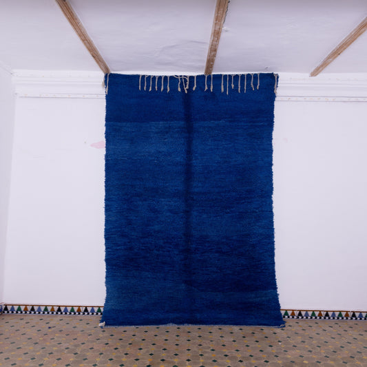 Vintage Moroccan Berber Rug – Handwoven Wool from Moyen Atlas – Deep Majorelle Blue with Tassel Fringe – Authentic Beni Mguild Carpet – Bohemian & Modern Home Decor