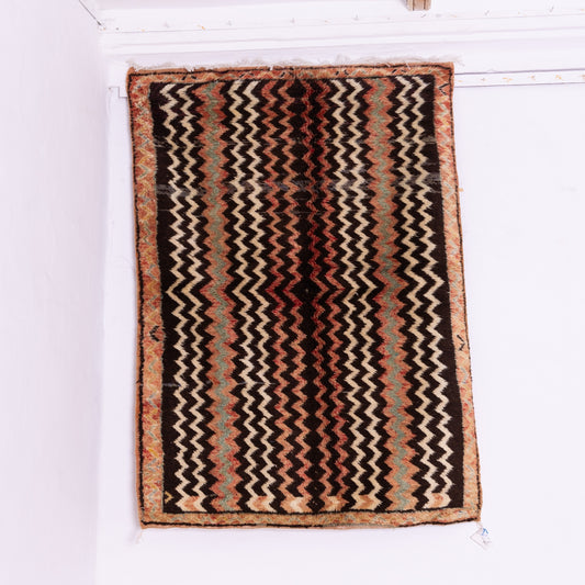 Vintage Taznakht Moroccan Rug - 100% Wool Handwoven Berber Carpet - Bohemian Tribal Decor - Unique Moroccan Heritage Piece