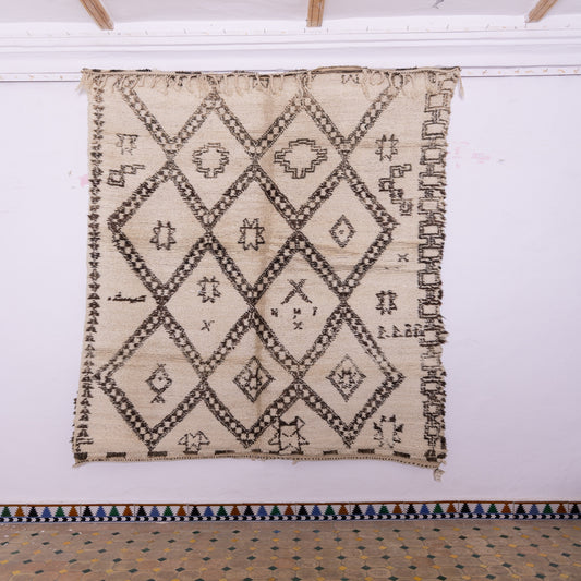 Vintage Moroccan Beni Ourain Rug - Handwoven Wool Berber Carpet - Unique Tribal Diamond & Symbol Motif