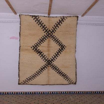 Vintage Beni Ourain Moroccan Rug | Handwoven Wool Berber Carpet with Bold Diamond Motif ; 9,35 ft / 6,07 ft