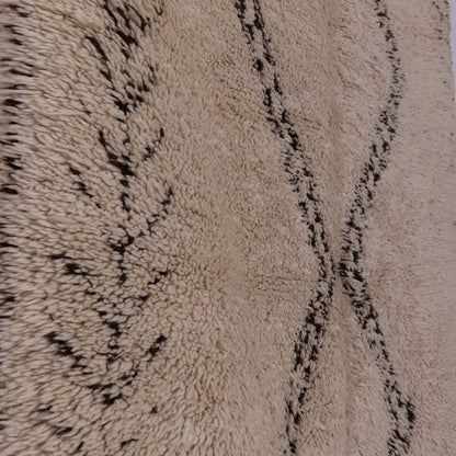 Vintage Moroccan Beni Ourain Rug – Handwoven Wool Carpet with Diamond Pattern ; 7,87 ft / 5,09 ft