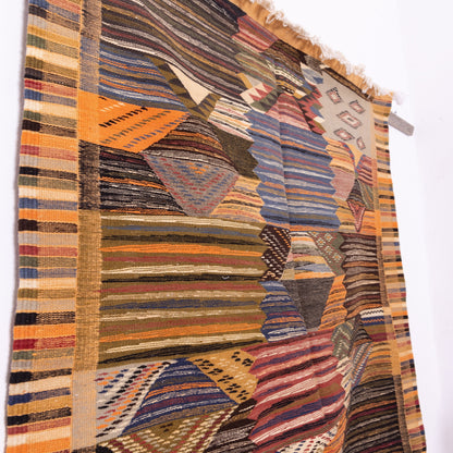 Handwoven Moroccan Akhnif Rug – Authentic Berber Wool Carpet ; 4,76 ft / 3,77 ft