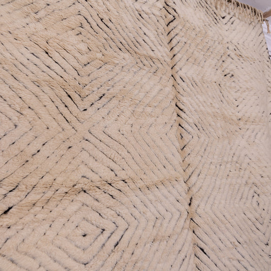 Handwoven Moroccan Mrirt Rug – Luxurious High-Pile Wool Berber Carpet in Black & White Geometric Design ; 11,81 ft / 8,20 ft