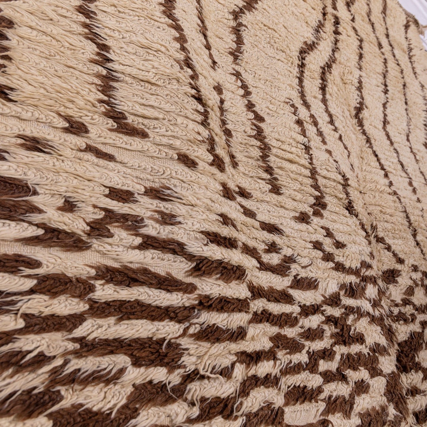 Authentic Moroccan Azilal Rug | Unique Handwoven Berber Wool Carpet | Abstract Tribal Design ; 9,84 ft / 6,07 ft