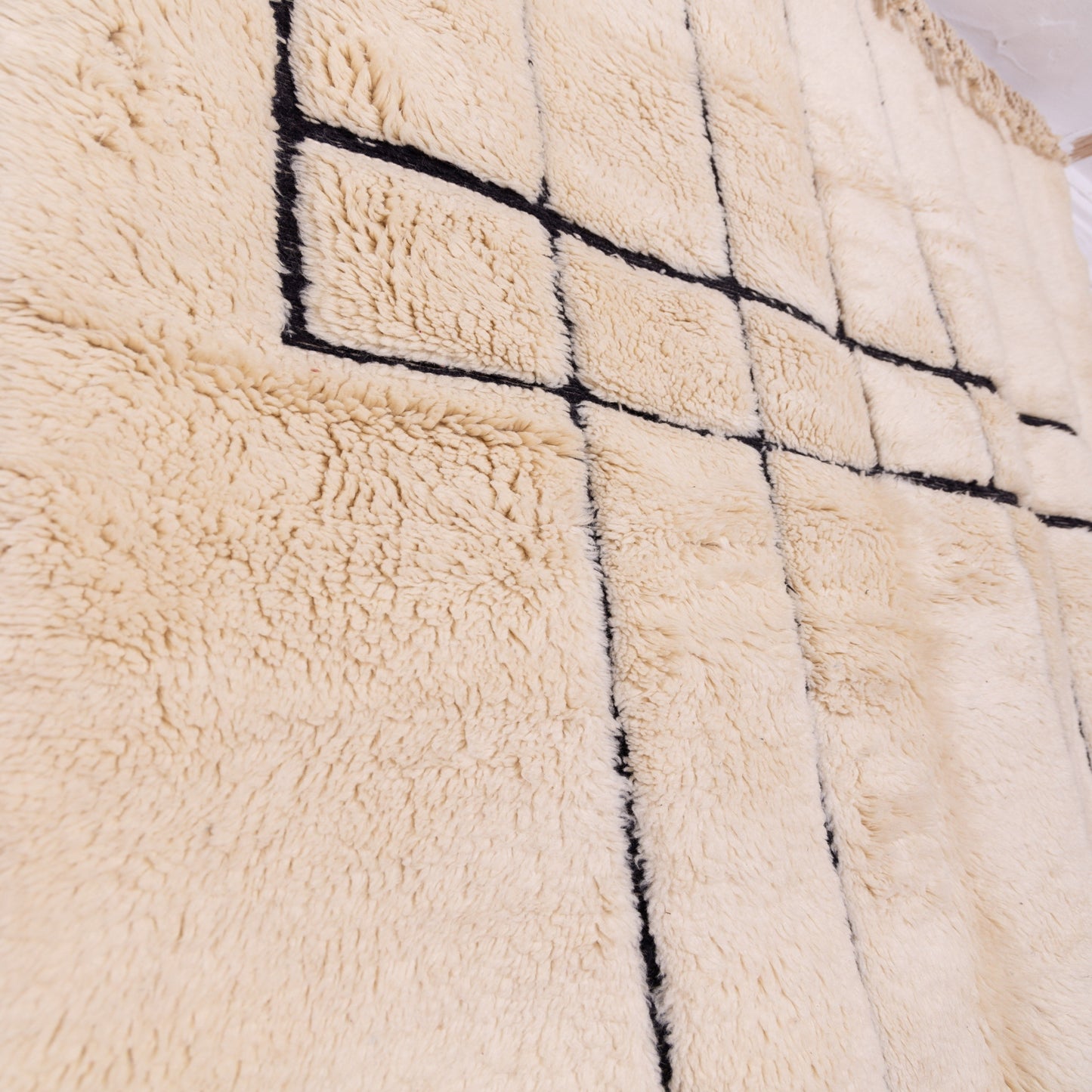 Handwoven Moroccan Wool Rug – Mrirt Berber Carpet – Modern Abstract Minimalist Design – Luxurious & Soft Handmade Area Rug