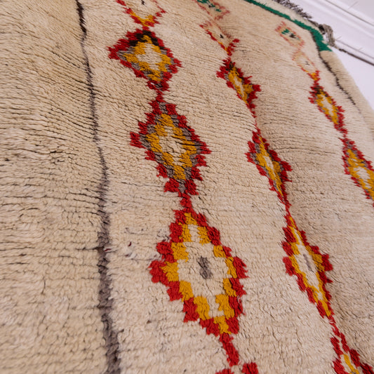 Vintage Moroccan Azilal Runner - Diamond Chain Motif - Handwoven Tribal Wool Rug