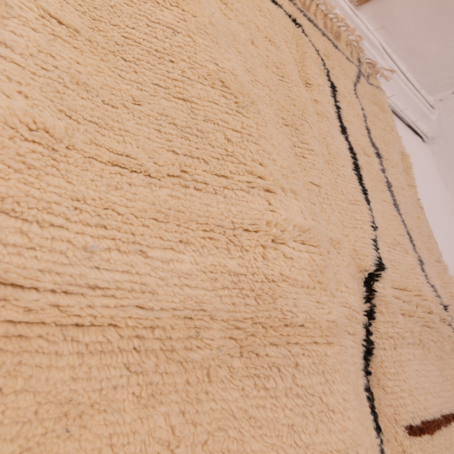 Minimalist Moroccan Wool Rug - Abstract Berber Line Art - Handwoven Neutral Azilal-Inspired Carpet