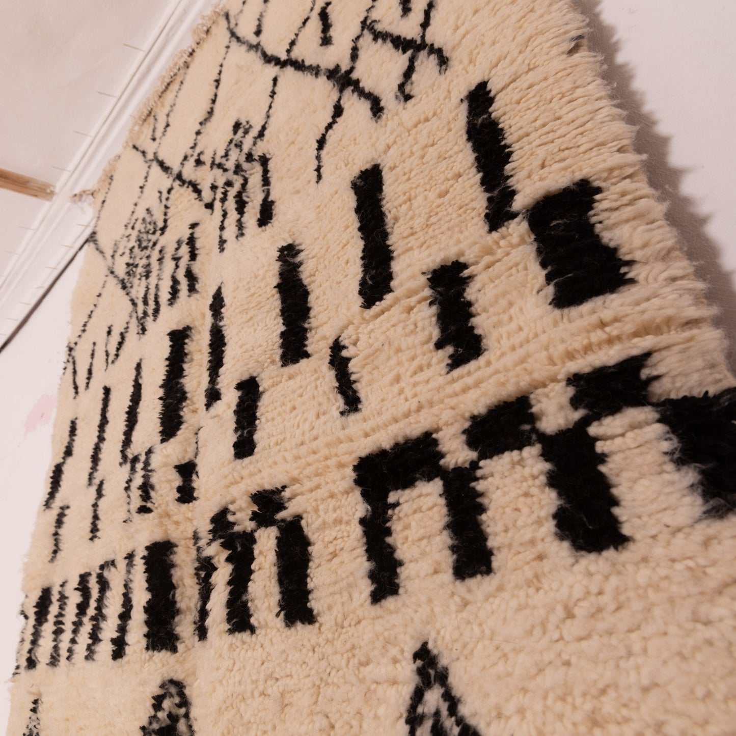 Black and White Azilal Rug - Geometric Moroccan Wool & Cotton Runner - Handwoven Berber Tribal Wall or Floor Art