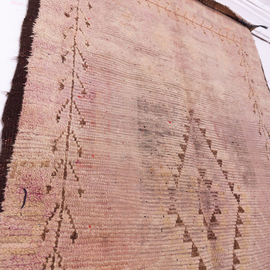 Vintage Moroccan Bjaad Rug – Handwoven Berber Wool Rug – Subtle Mauve & Earthy Tones with Tribal Diamond Motif