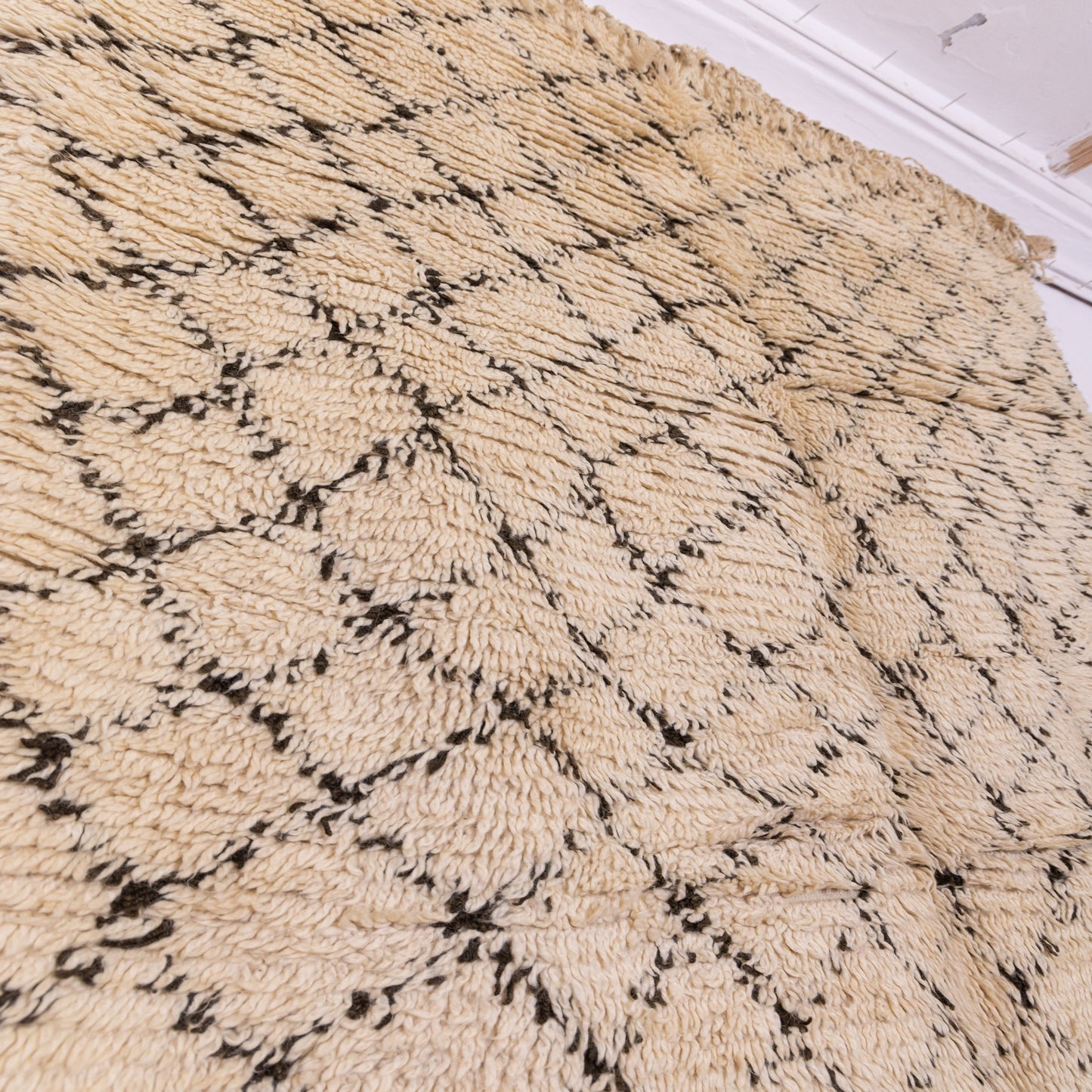 Handwoven Vintage Beni Ourain Rug – Moroccan Wool Berber Carpet ; 8,53 ft / 6,07 ft