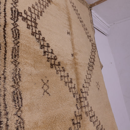 Handwoven Vintage Beni Ourain Moroccan Rug - Geometric Berber Wool Carpet