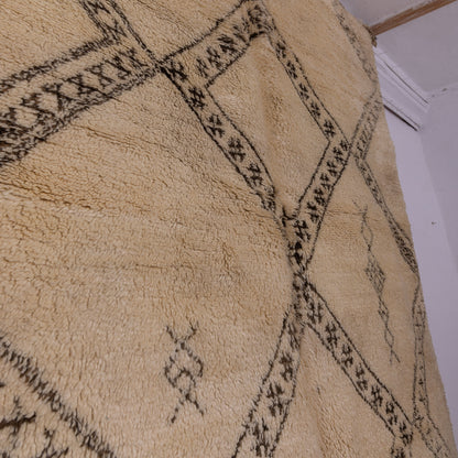 Vintage Moroccan Beni Ourain Rug | Handwoven Wool Berber Carpet | Tribal Diamond & Symbolic Motifs ; 13,12 ft / 6,89 ft