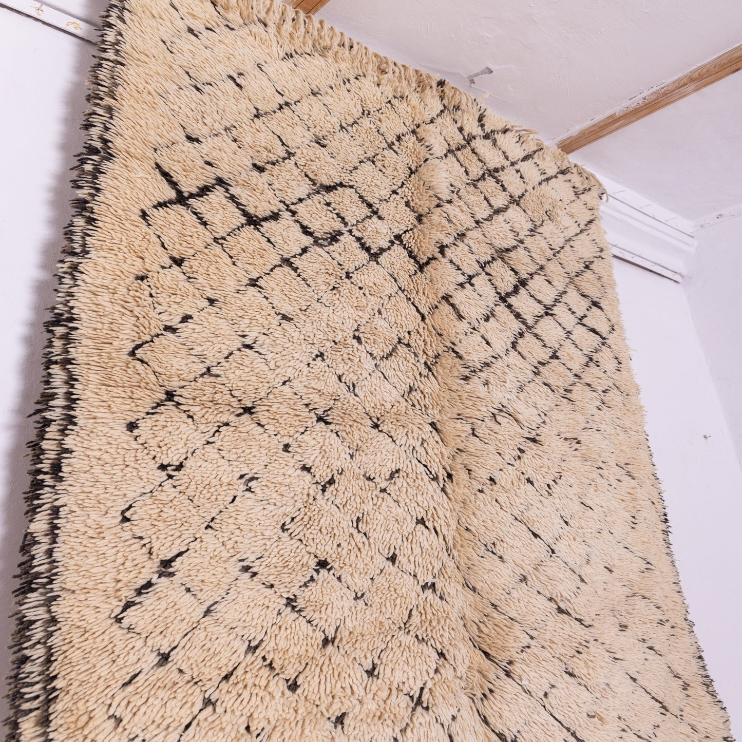 Vintage Moroccan Beni Ourain Rug – Handwoven Wool with Classic Diamond Pattern ; 9,19 ft /  5,58 ft