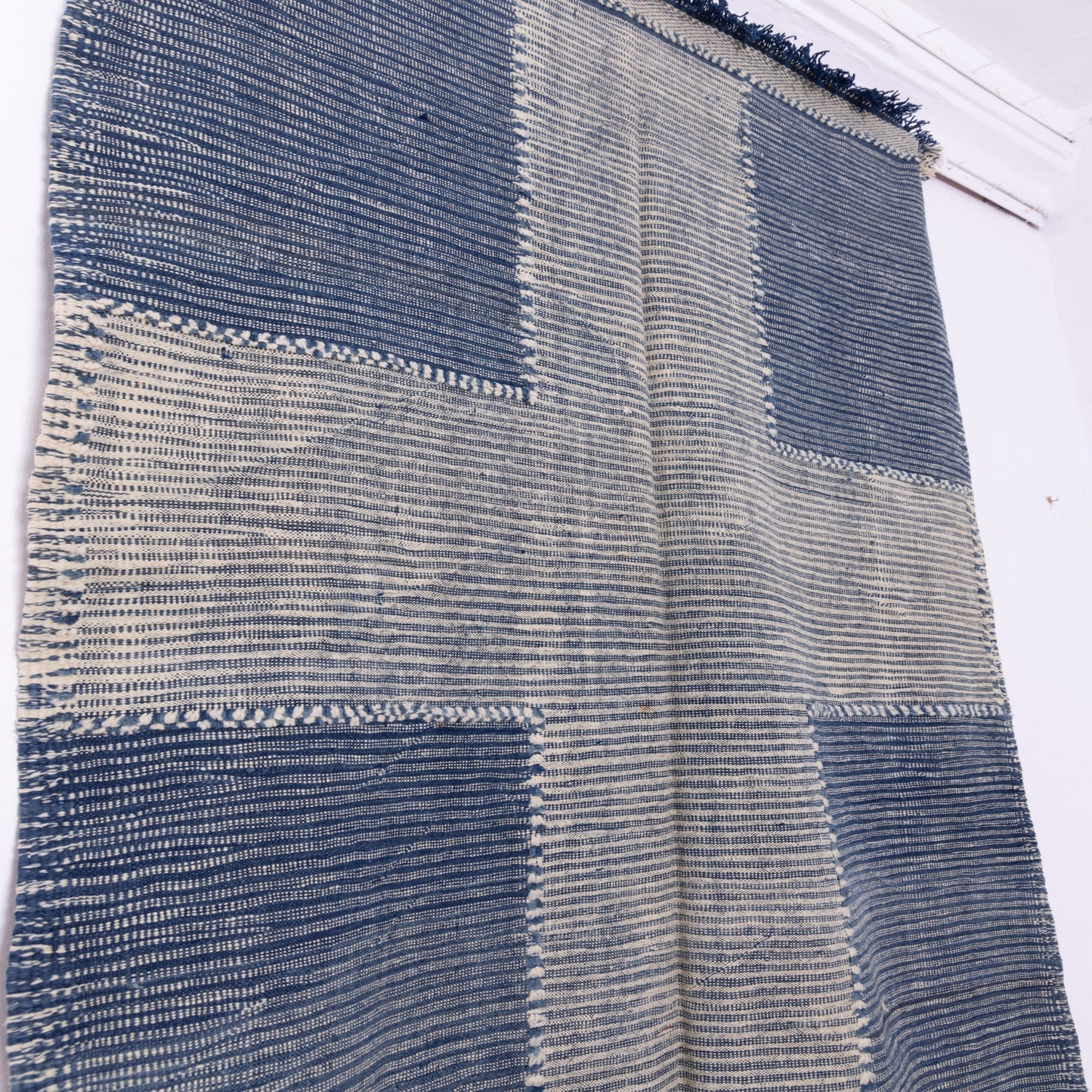 Handwoven Moroccan Akhnif Rug – Modern Tribal Cross Pattern ; 8,69 ft / 5,25 ft