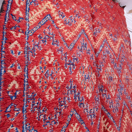 Vintage Beni Mguild Rug – Handwoven Moroccan Wool Carpet