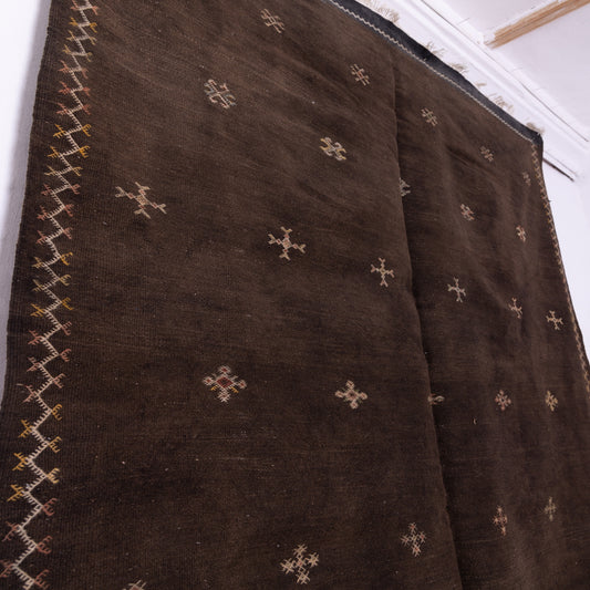 Handwoven Moroccan Akhnif Rug – Deep Ebony Berber Wool Carpet
