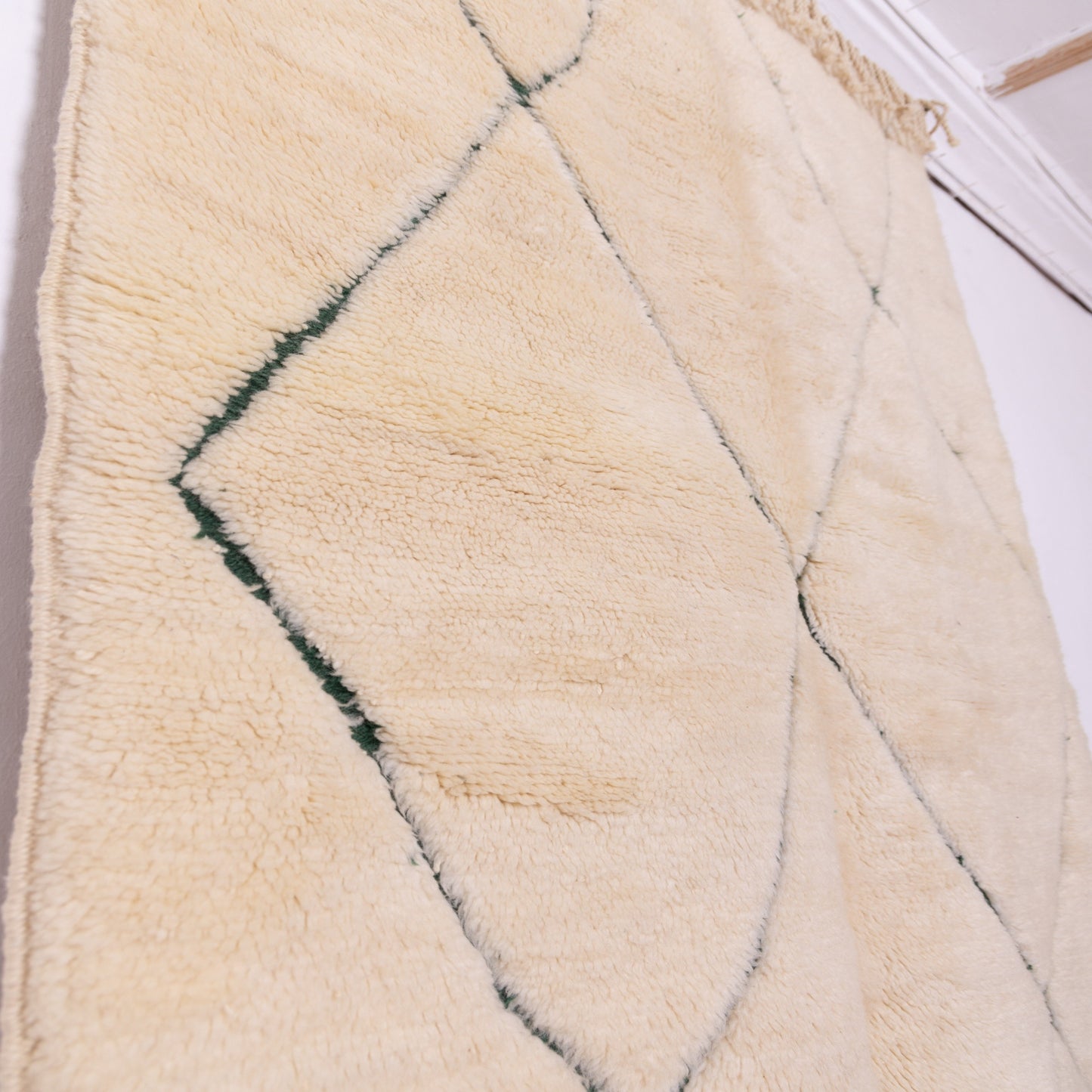 Handwoven Moroccan Beni Ourain Wool Rug – Cream with Geometric Green Diamond Pattern