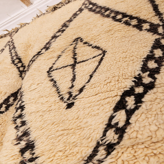 Vintage Beni Ourain Moroccan Rug - Bold Diamond & Cross Motif - Handwoven Wool Berber Carpet - Tribal Wall Hanging or Area Rug - 100% Wool